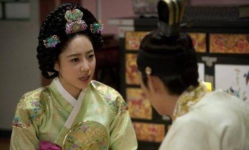 仁粹大妃在线观看,宫廷秘史，在线揭秘